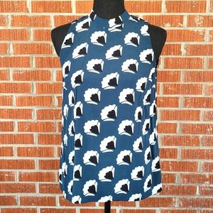 FREE with purchase 💫 Loft sleeveless blouse 🛍 HP 🛍